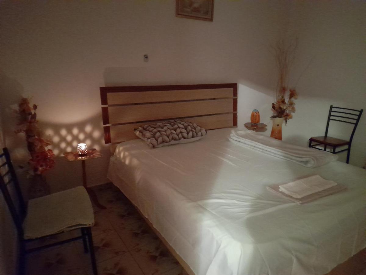 Appartamento Perondi Berat Kuçovë Esterno foto